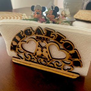 Custom “Family name”, napkin holder🤩